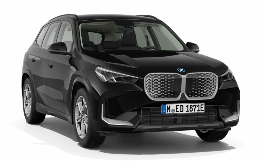 BMW iX1 eDrive20 in Schwarz uni mit 18" LMR Sternspeiche 865 Neuwagen (2026)
