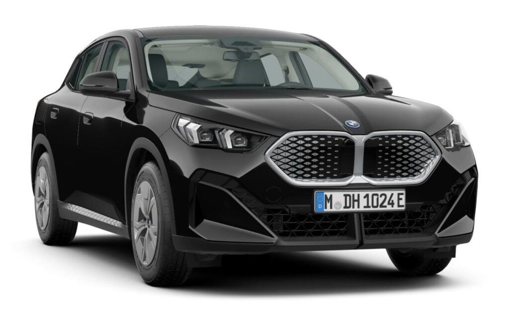 BMW iX2 eDrive20 in Schwarz uni mit 17" LMR Sternspeiche 864 Neuwagen (2026)