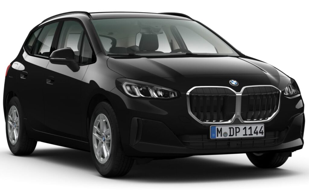 BMW 216i Active Tourer in Schwarz uni mit 16" Leichtmetallräder Doppelspeiche 186 Neuwagen (2026)
